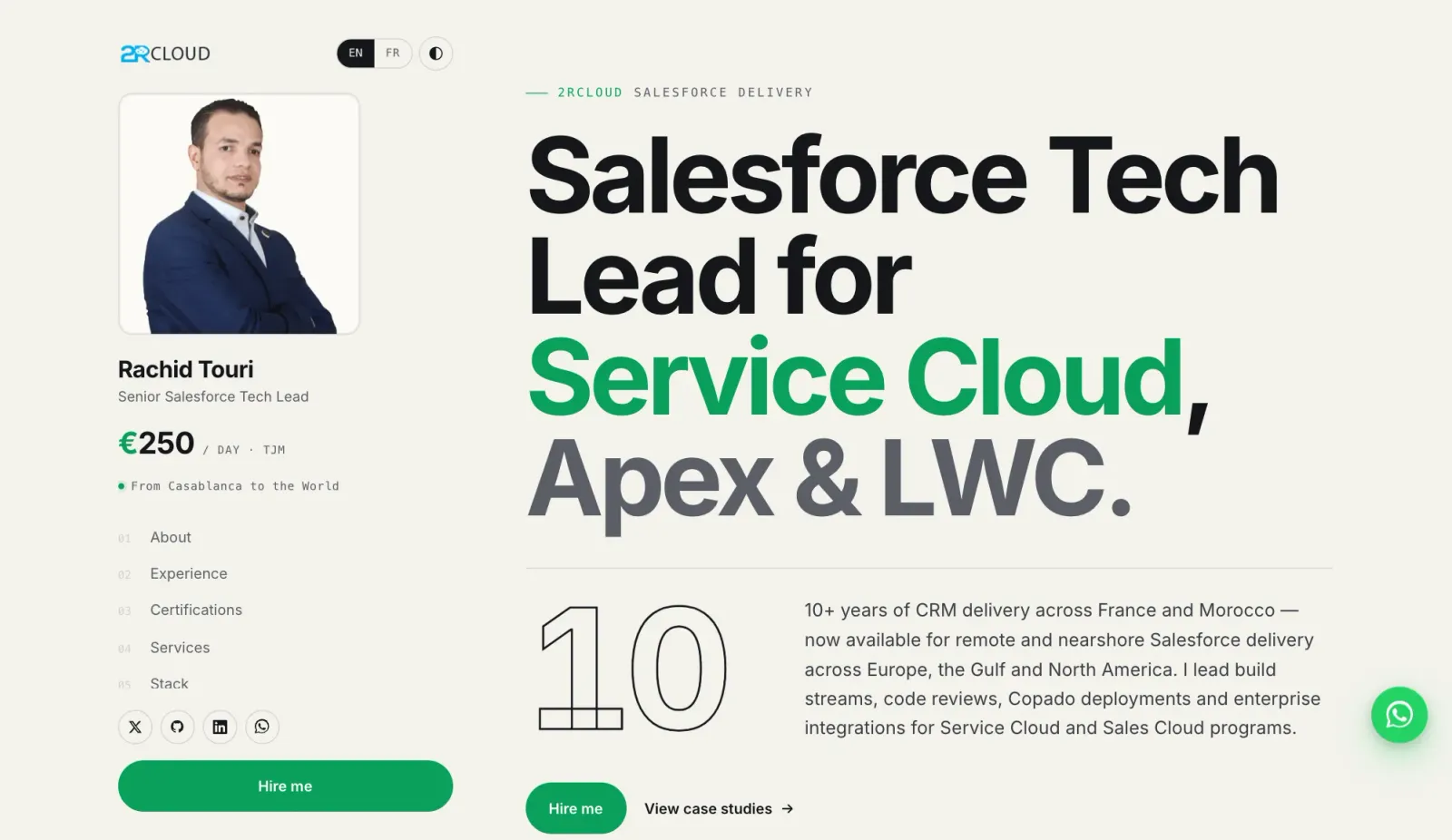 2RCLOUD Salesforce consultancy website — light mode